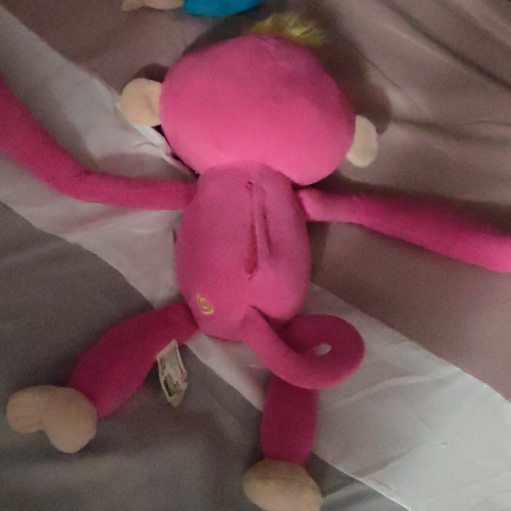2 giant plush fingerlings - Picture 2 of 3